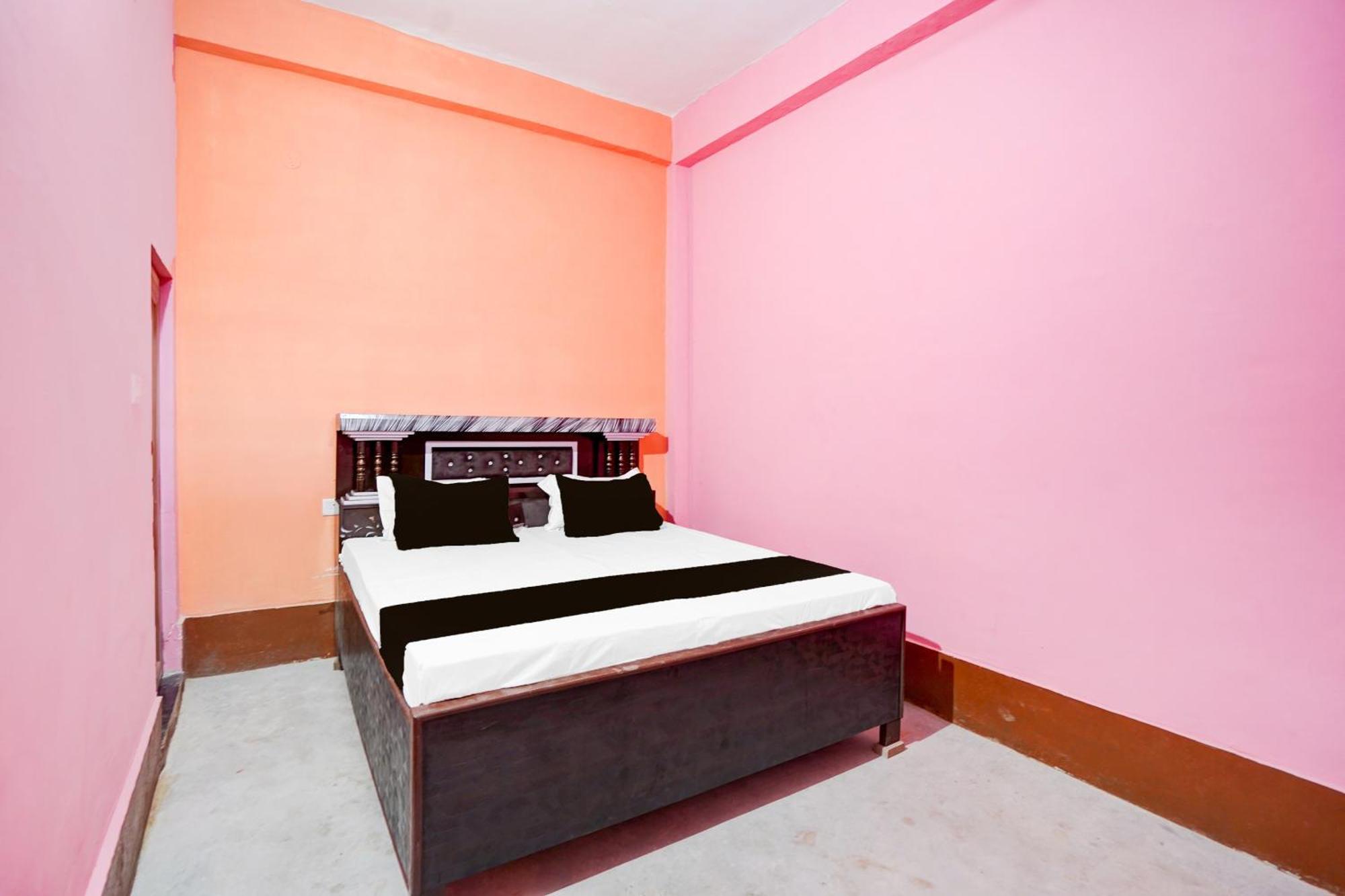 Spot On Celebration Hotel Kanpur Exterior photo