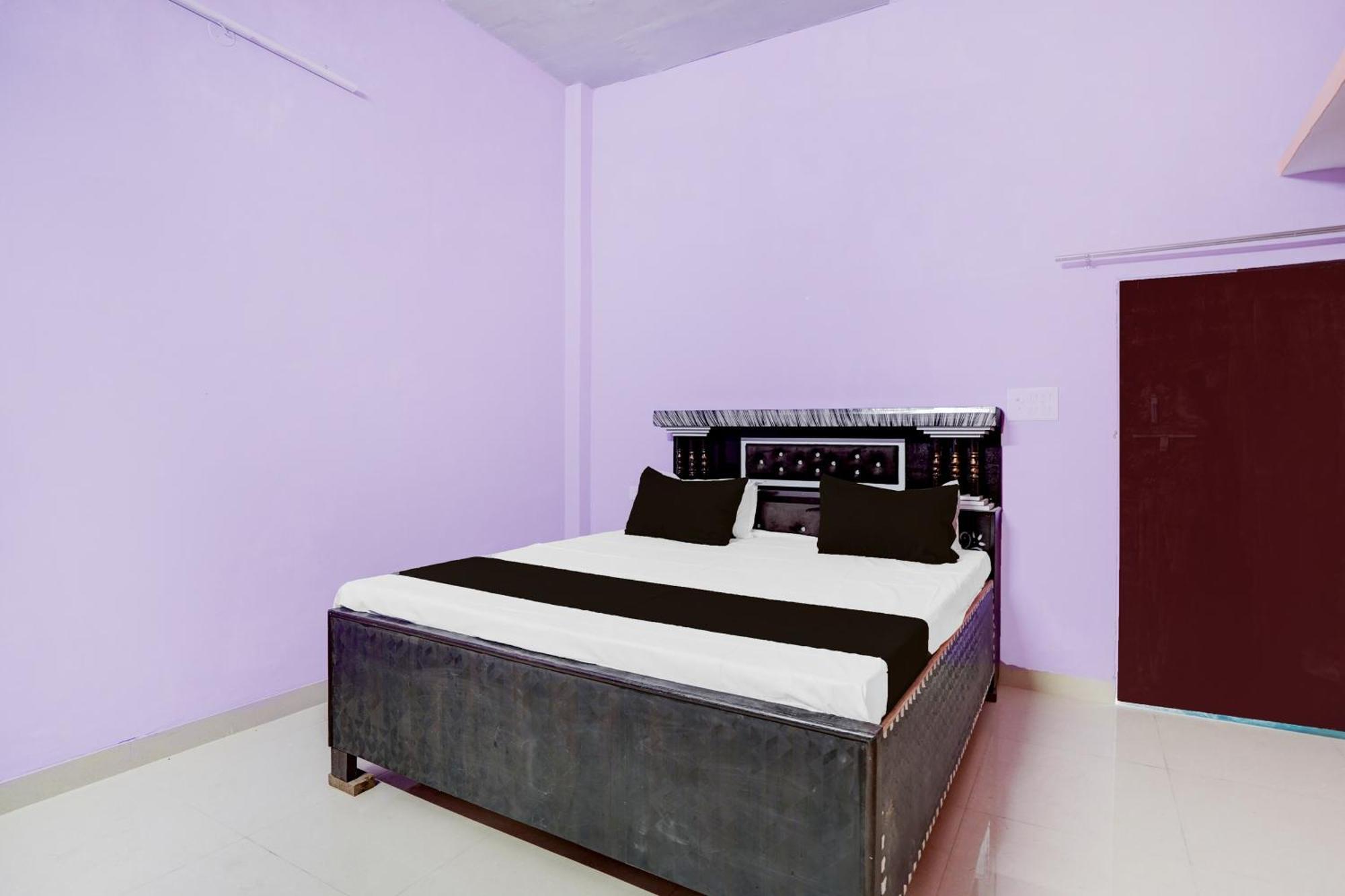Spot On Celebration Hotel Kanpur Exterior photo